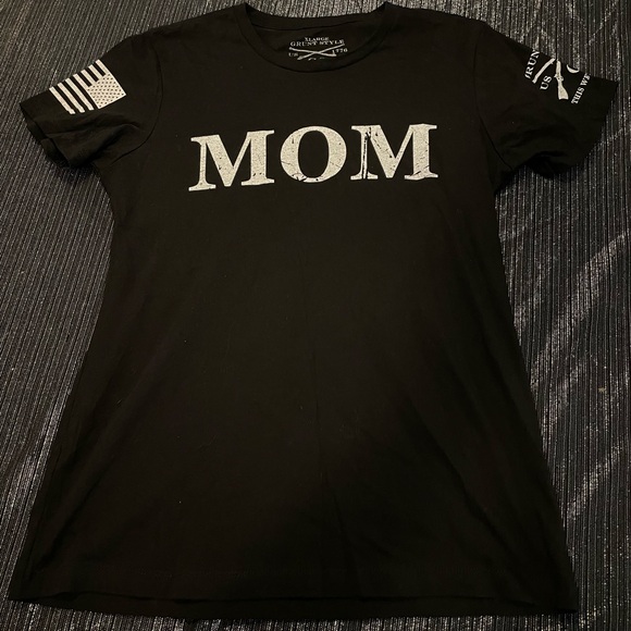 Grunt Style Mom T-shirt - Picture 1 of 6